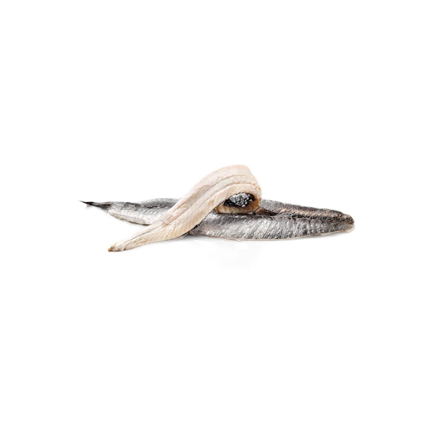 Anchoas y Boquerones artesanales de la más alta calidad importados desde el mar cantábrico de España.